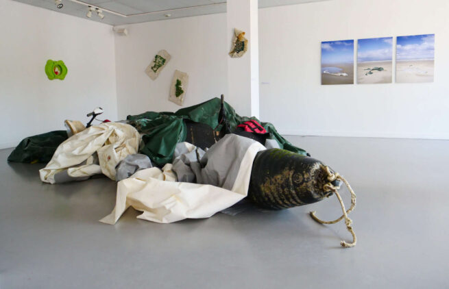 Guillaume Krick, Breaking News, 2022, Le Bureau d’Art et de Recherche, Roubaix platform